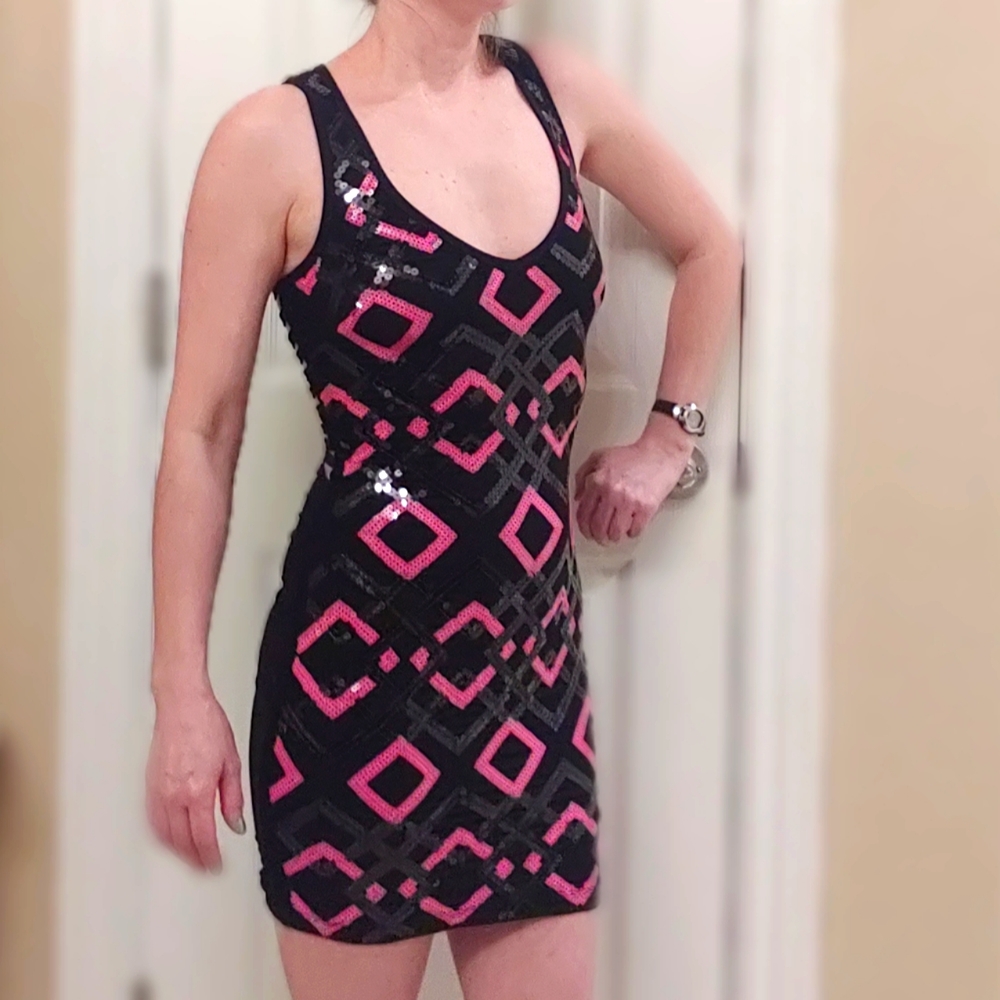 2B Bebe XS pink and black sequin dress